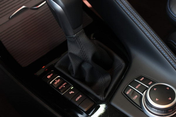 BMW X1 XDrive25e M-Sport *Pano*H/K*Head-Up*Keyless*Trekhaak*Led*