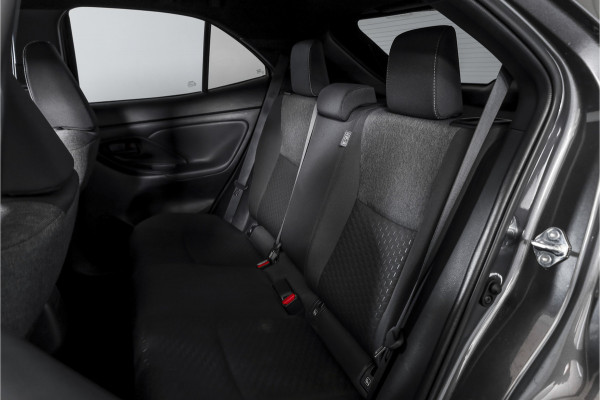 Toyota Yaris Cross 1.5 Hybrid 115 Dynamic | Dig.Cockpit | Adapt.Cruise | Stoel-+stuurverwarming | Camera | PDC | NAV+App.Connect | Auto.Airco | LM 17" | 3906