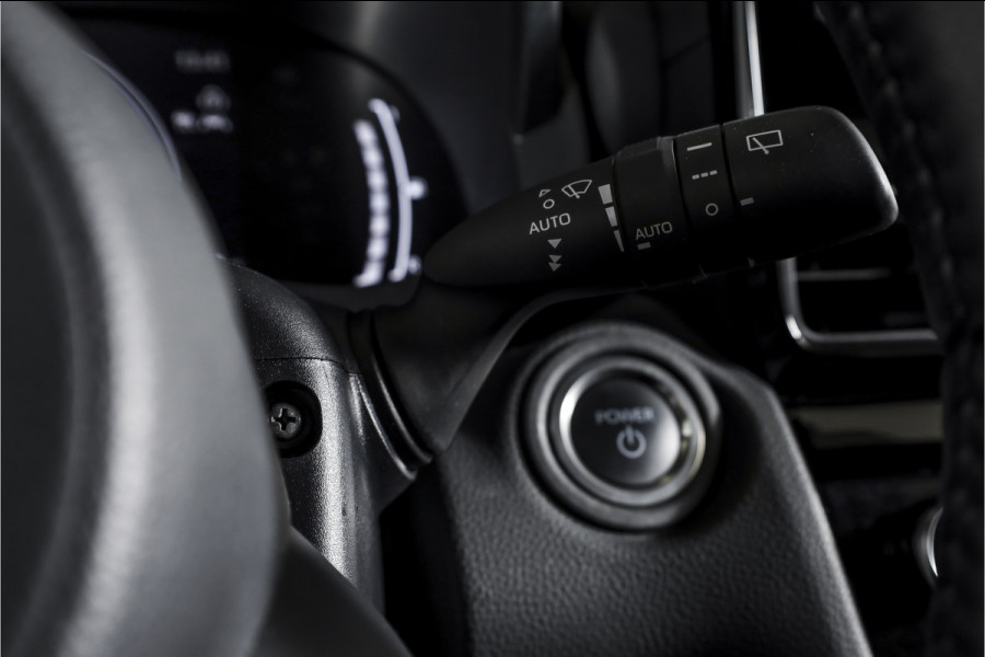 Toyota Yaris Cross 1.5 Hybrid 115 Dynamic | Dig.Cockpit | Adapt.Cruise | Stoel-+stuurverwarming | Camera | PDC | NAV+App.Connect | Auto.Airco | LM 17" | 3906