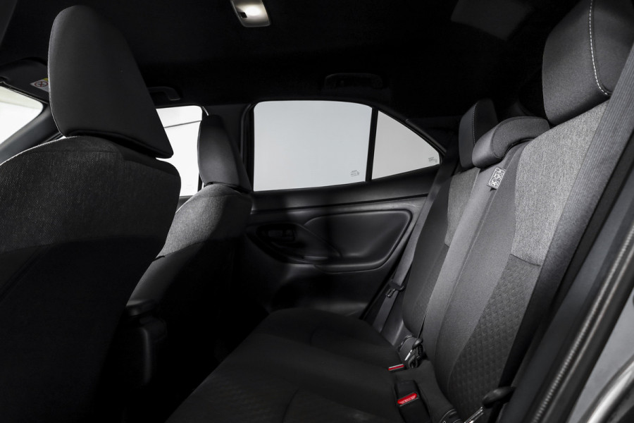 Toyota Yaris Cross 1.5 Hybrid 115 Dynamic | Dig.Cockpit | Adapt.Cruise | Stoel-+stuurverwarming | Camera | PDC | NAV+App.Connect | Auto.Airco | LM 17" | 3906
