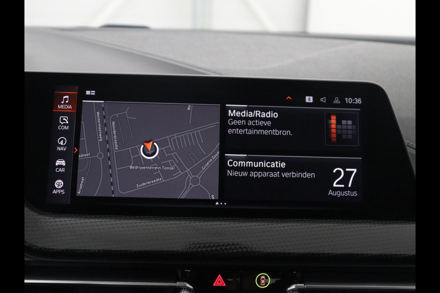 BMW 1-serie 118i Business Edition | Half leder | Cruise control | Stoelverwarming | Navigatie | Carplay | Park assist | Climate control | Virtual dashboard | 17" velgen