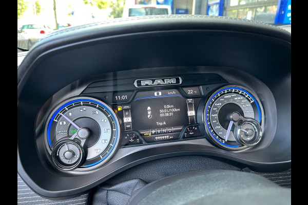 Dodge Ram 1500 5.7 V8 4x4 Crew Cab Limited Leer Pano