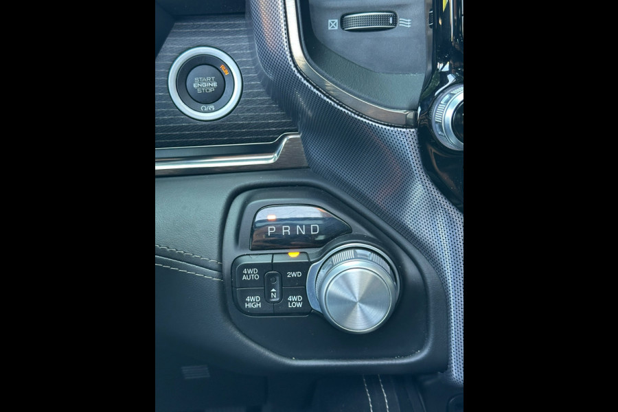 Dodge Ram 1500 5.7 V8 4x4 Crew Cab Limited Leer Pano