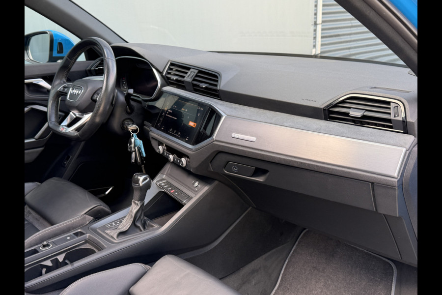 Audi Q3 BWJ 2019 | 35TFSI 190PK S Line Pro Line S AUTOMAAT | TREKHAAK | PANO DAK | 3X S-LINE | LEER | CAMERA A | ABT | EL KOFFER | NAVI | CLIMA