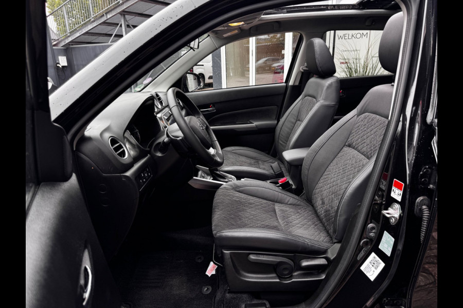 Suzuki Vitara 1.5 Hybrid Style | Panoramadak | Suzuki dealer onderhouden | Stoelverwarming | Camera |