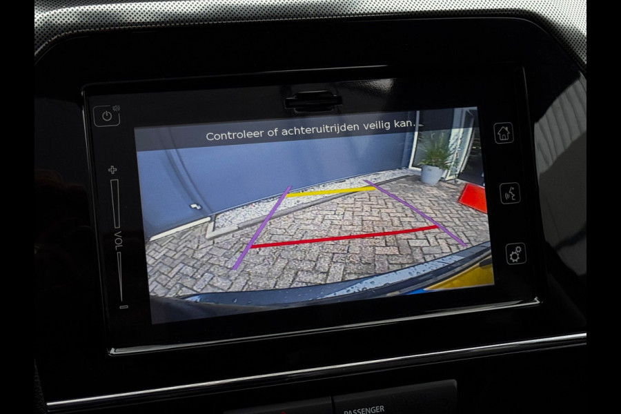 Suzuki Vitara 1.5 Hybrid Style | Panoramadak | Suzuki dealer onderhouden | Stoelverwarming | Camera |