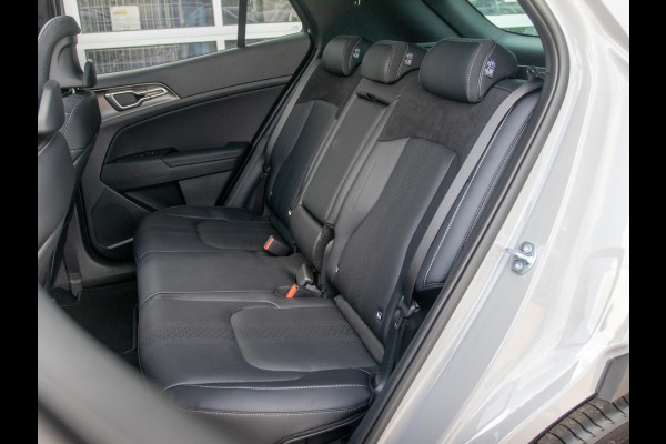 Kia Sportage 1.6 T-GDi Plug-in Hybrid Black Edition Advanced | Direct leverbaar | Full Options | o.a. 19"Velgen | Pano dak | Stoelverw. achterbank | Direct leverbaar!