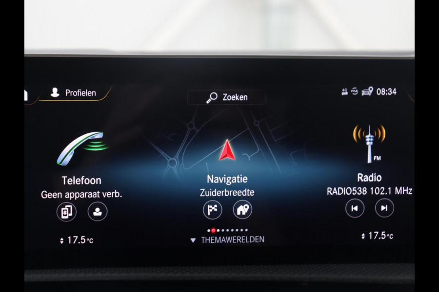 Mercedes-Benz A-Klasse 250 Premium Plus | Panoramadak | Leder/alcantara | Memory | Cruise control | Stoelverwarming | Sfeerverlichting | Navigatie | Carplay | Climate control | Camera | Park assist