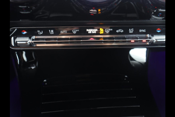 Mercedes-Benz A-Klasse 250 Premium Plus | Panoramadak | Leder/alcantara | Memory | Cruise control | Stoelverwarming | Sfeerverlichting | Navigatie | Carplay | Climate control | Camera | Park assist
