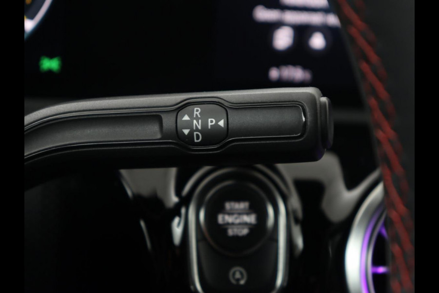 Mercedes-Benz A-Klasse 250 Premium Plus | Panoramadak | Leder/alcantara | Memory | Cruise control | Stoelverwarming | Sfeerverlichting | Navigatie | Carplay | Climate control | Camera | Park assist