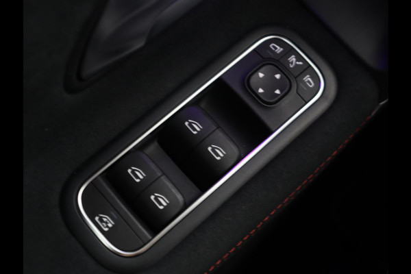 Mercedes-Benz A-Klasse 250 Premium Plus | Panoramadak | Leder/alcantara | Memory | Cruise control | Stoelverwarming | Sfeerverlichting | Navigatie | Carplay | Climate control | Camera | Park assist
