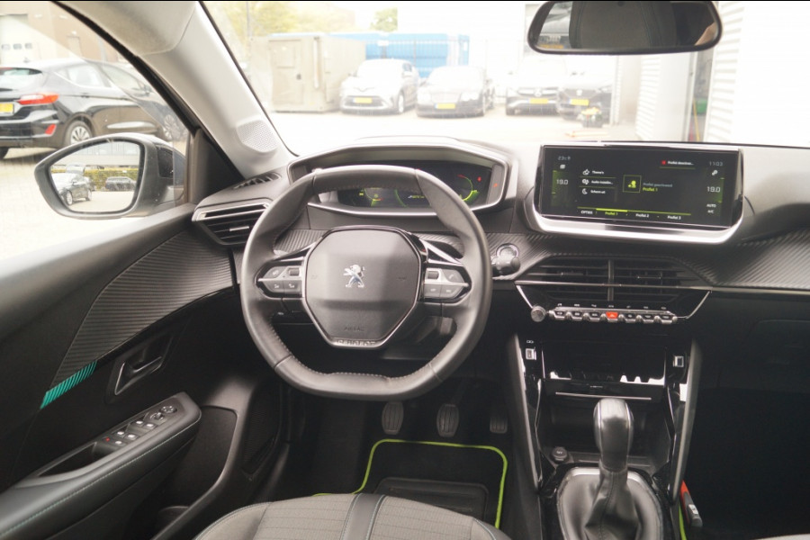 Peugeot 208 1.2 PureTech Allure Pack -NAVI-LED-ECC-PDC-CAM-