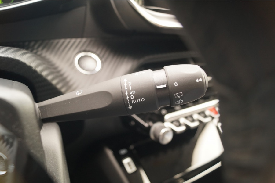 Peugeot 208 1.2 PureTech Allure Pack -NAVI-LED-ECC-PDC-CAM-