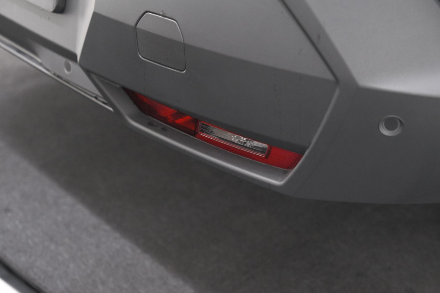 Peugeot 5008 1.2 Hybrid 136 GT 7p | Adaptieve Cruise Control | Camera | Elektrische Kofferklep | Stoelverwarming