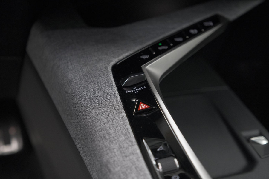 Peugeot 5008 1.2 Hybrid 136 GT 7p | Adaptieve Cruise Control | Camera | Elektrische Kofferklep | Stoelverwarming