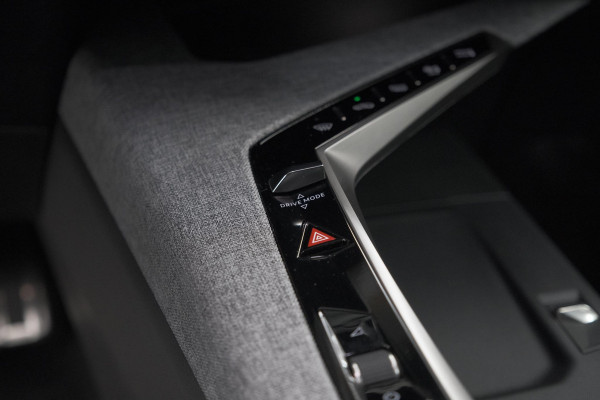 Peugeot 5008 1.2 Hybrid 136 GT 7p | Adaptieve Cruise Control | Camera | Elektrische Kofferklep | Stoelverwarming