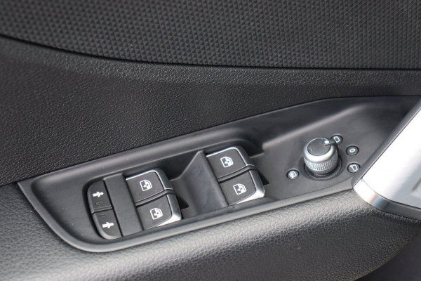 Audi Q2 35 TFSI S Edition org.NL S-line carplay