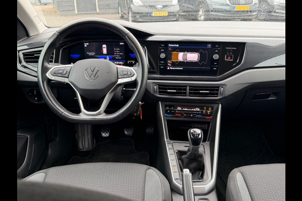 Volkswagen Polo 1.0 TSI Life Business, achteruitrijcamera, climaat controle, lmv,digitaal cockpit, 1 e eigenaar, NL auto met nap
