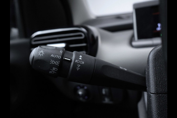 Citroën C4 Cactus 1.2 PureTech Business Sport (APPLE CARPLAY,NAVI,PDC,CLIMATE,CRUISE,GETINT,LED,SPORTSTOELEN,LM VELGEN)