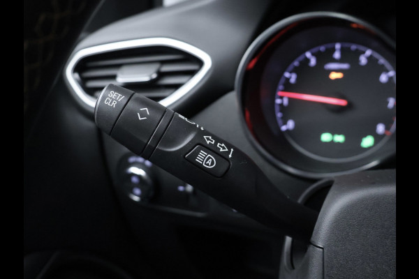 Opel Crossland X 1.2 Turbo Ultimate Sport (PANORAMADAK,APPLE CARPLAY,NAVI,STOEL/STUUR VERWARMING,GETINT,SPORTSTOELEN,LM VELGEN)