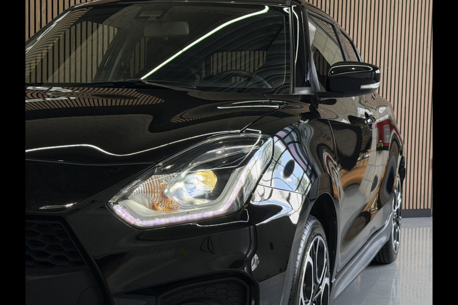Suzuki Swift 1.4 Sport Smart Hybrid | Navi | Carplay | Dodehoek | Camera | 17" | Stoelverwarming | ACC | 100% Suzuki Dealer onderhouden!