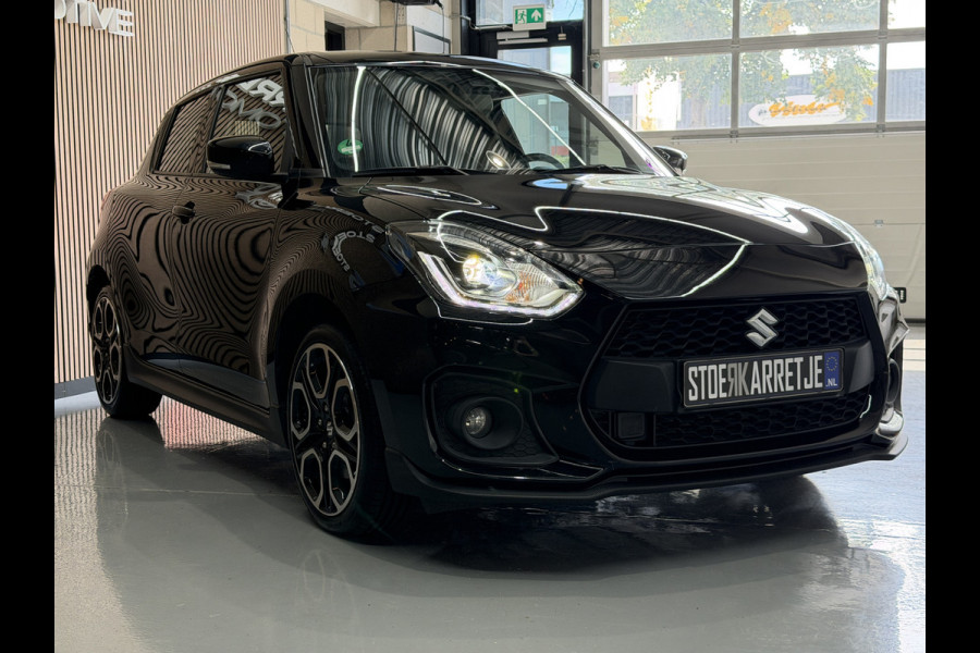 Suzuki Swift 1.4 Sport Smart Hybrid | Navi | Carplay | Dodehoek | Camera | 17" | Stoelverwarming | ACC | 100% Suzuki Dealer onderhouden!
