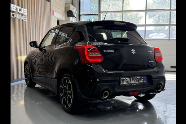 Suzuki Swift 1.4 Sport Smart Hybrid | Navi | Carplay | Dodehoek | Camera | 17" | Stoelverwarming | ACC | 100% Suzuki Dealer onderhouden!