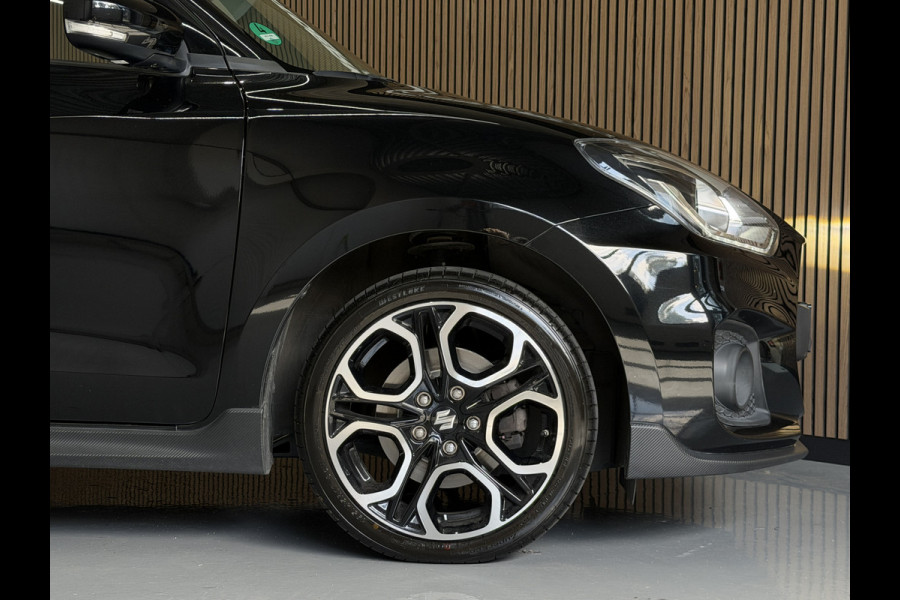 Suzuki Swift 1.4 Sport Smart Hybrid | Navi | Carplay | Dodehoek | Camera | 17" | Stoelverwarming | ACC | 100% Suzuki Dealer onderhouden!