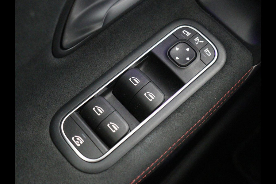 Mercedes-Benz A-Klasse 250 e Business Solution AMG Limited | SOH 94,5% | Leder/alcantara | Cruise control | Stoelverwarming | Navigatie | Bluetooth | Sfeerverlichting | Camera | Park assist