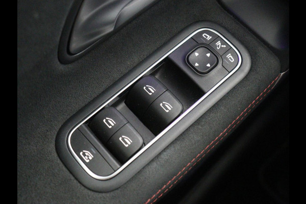 Mercedes-Benz A-Klasse 250 e Business Solution AMG Limited | SOH 94,5% | Leder/alcantara | Cruise control | Stoelverwarming | Navigatie | Bluetooth | Sfeerverlichting | Camera | Park assist