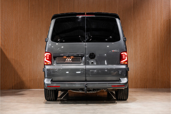 Volkswagen Transporter T6.1 2.0 TDI L2H1 DC 4Motion | Dubbel cabine | 5-zitter | Bi-Xenon | CarPlay | Camera | Navigatie | MF Stuur | Trekhaak | DAB | Cruise control