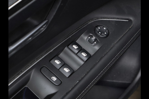 Peugeot 3008 1.2 PureTech Allure Sport (PANORAMADAK,APPLE CARPLAY,NAVI,CAMERA,360 VIEW,LED,GETINT,SPORTSTOELEN,LM VELGEN)