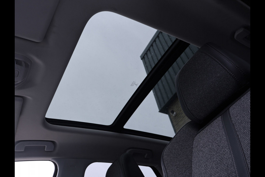 Peugeot 3008 1.2 PureTech Allure Sport (PANORAMADAK,APPLE CARPLAY,NAVI,CAMERA,360 VIEW,LED,GETINT,SPORTSTOELEN,LM VELGEN)