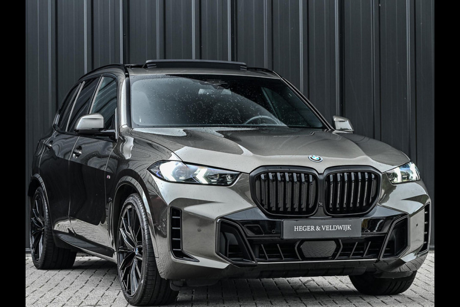 BMW X5 xDrive50e M-Sport Pro | Panoramadak | Achterasbesturing | Massage + Ventilatie | Sky Lounge | 360 Camera | Active Cruise | Harman/Kardon | Iconic Glow | BMW Gesture Control | HUD | Soft Close | Luchtvering | Trekhaak |