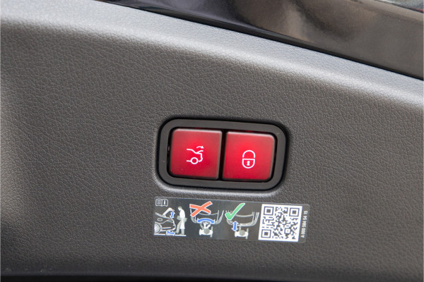 Mercedes-Benz CLE Coupé 300 e AMG Premium Plus, Pano, Burmester, Key-less, Hybrid 2024