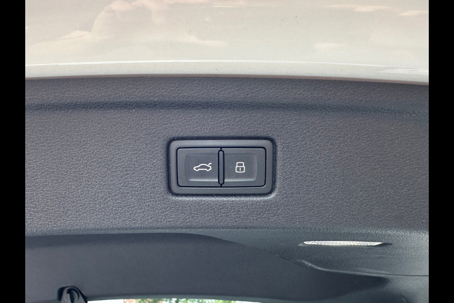 Audi A5 Sportback 35 TFSI S edition Aut Leer Navi Clima Camera Carplay PDC