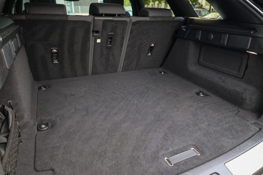Land Rover Range Rover Velar 2.0 P400e | PANO | MERIDIAN SURROUND | STOEL+STUURWIELVERWARMING |