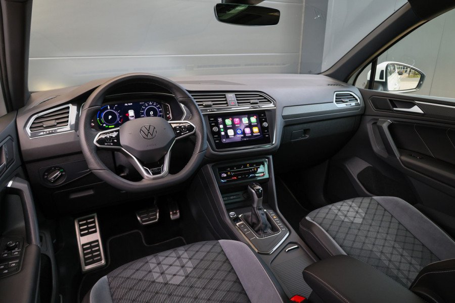 Volkswagen Tiguan 1.4 TSI eHybrid R-Line Business | BTW | PANO | CAMERA | IQ-LIGHT | ACC | SFEERVERL | ELEK KOFFERKLEP |