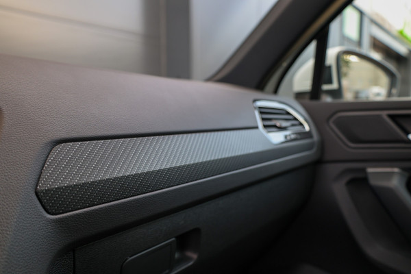 Volkswagen Tiguan 1.4 TSI eHybrid R-Line Business | BTW | PANO | CAMERA | IQ-LIGHT | ACC | SFEERVERL | ELEK KOFFERKLEP |