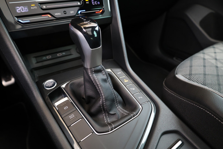 Volkswagen Tiguan 1.4 TSI eHybrid R-Line Business | BTW | PANO | CAMERA | IQ-LIGHT | ACC | SFEERVERL | ELEK KOFFERKLEP |