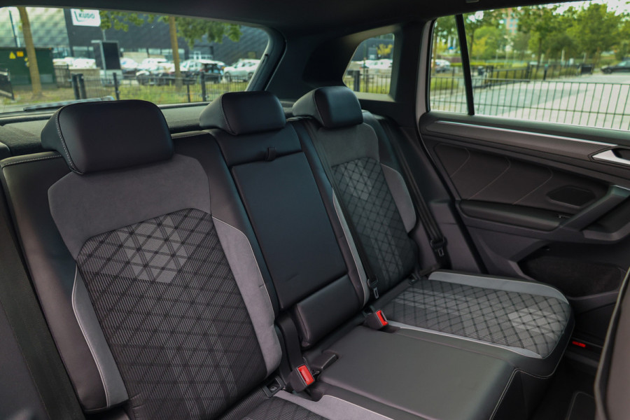 Volkswagen Tiguan 1.4 TSI eHybrid R-Line Business | BTW | PANO | CAMERA | IQ-LIGHT | ACC | SFEERVERL | ELEK KOFFERKLEP |