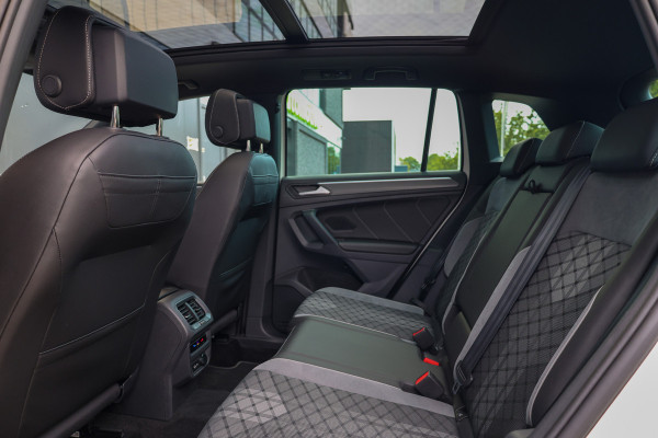Volkswagen Tiguan 1.4 TSI eHybrid R-Line Business | BTW | PANO | CAMERA | IQ-LIGHT | ACC | SFEERVERL | ELEK KOFFERKLEP |
