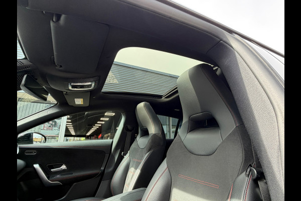 Mercedes-Benz CLA-Klasse Shooting Brake 250 e Business AMG Limited | Navi| Cruise |Panoramadak | Sfeerverlichting | zwarte hemel.