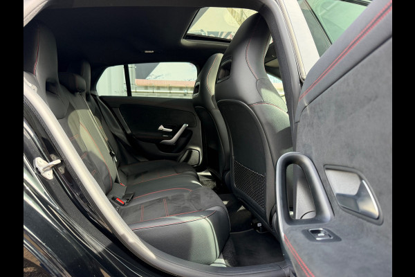 Mercedes-Benz CLA-Klasse Shooting Brake 250 e Business AMG Limited | Navi| Cruise |Panoramadak | Sfeerverlichting | zwarte hemel.