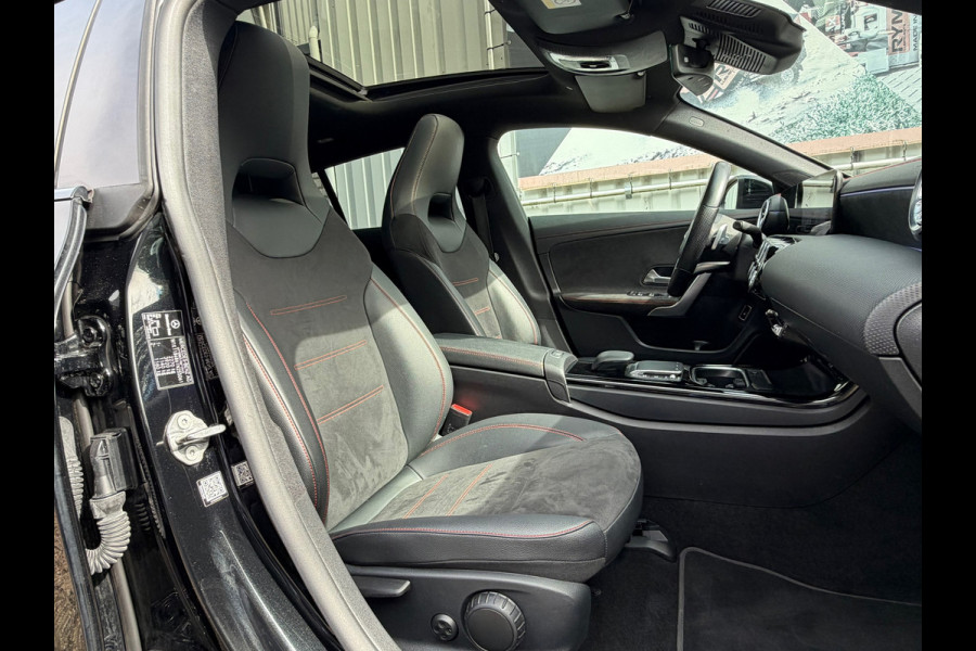 Mercedes-Benz CLA-Klasse Shooting Brake 250 e Business AMG Limited | Navi| Cruise |Panoramadak | Sfeerverlichting | zwarte hemel.