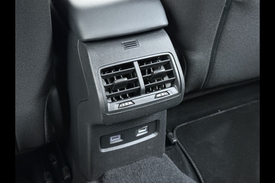 Citroën Ë-C4 Feel Pack 50kWh Head-Up Stoel+Stuurverwarming 360°Camera 3D-Navi Apple Carplay Adndroid Auto Ecc Pdc Voorruitverwarming Lmv Led Isofix Lane Assist Regen-Lichtsensor Dealeronderhouden Origineel Nederlandse Auto