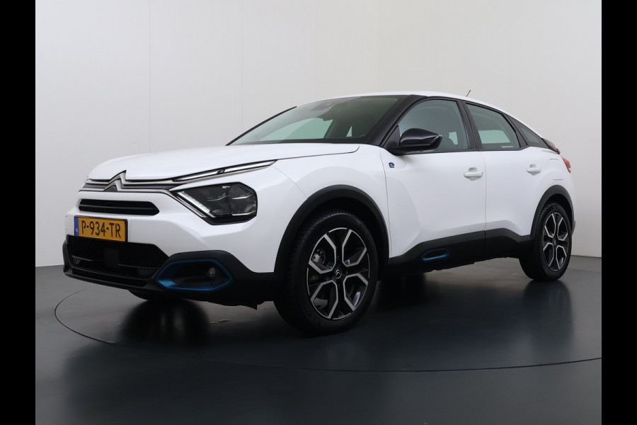 Citroën Ë-C4 Feel Pack 50kWh Head-Up Stoel+Stuurverwarming 360°Camera 3D-Navi Apple Carplay Adndroid Auto Ecc Pdc Voorruitverwarming Lmv Led Isofix Lane Assist Regen-Lichtsensor Dealeronderhouden Origineel Nederlandse Auto