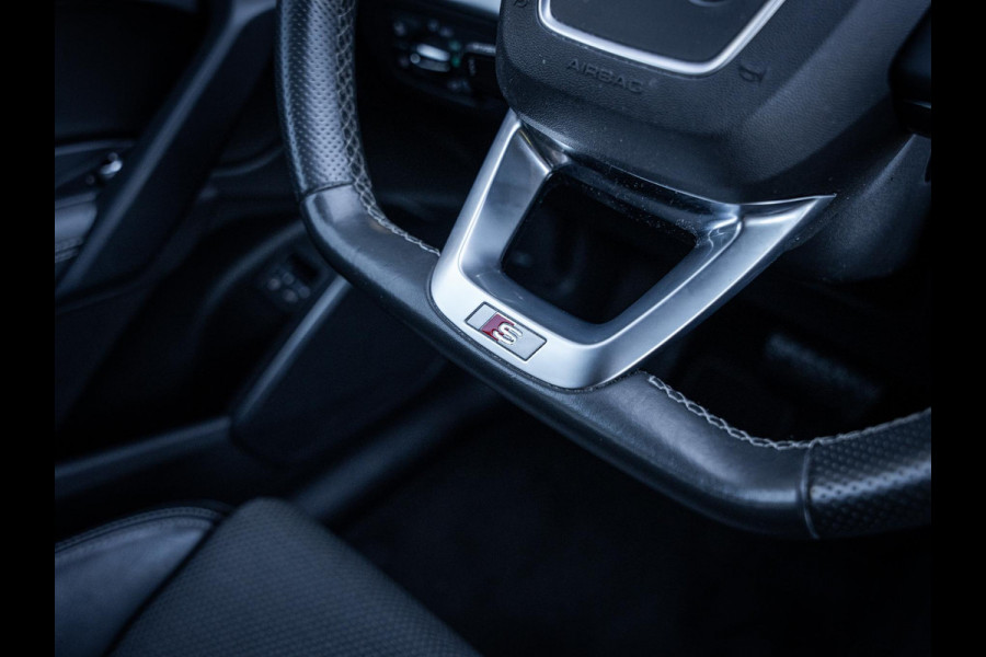Audi Q5 Sportback 55 TFSI e S edition Luchtvering | Black Optics | Trekhaak