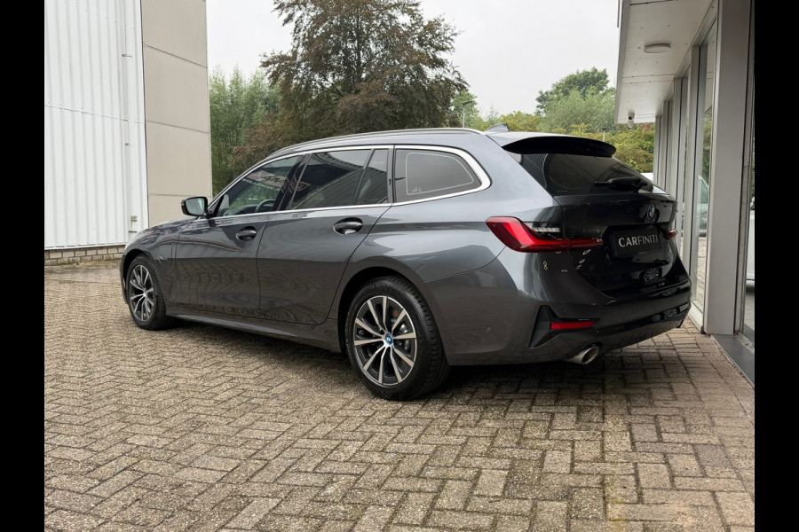 BMW 3-serie 320e Touring Business Edition Plus 204 Pk |Navigatie | Cruise | Panoramadak | Camera | 17".