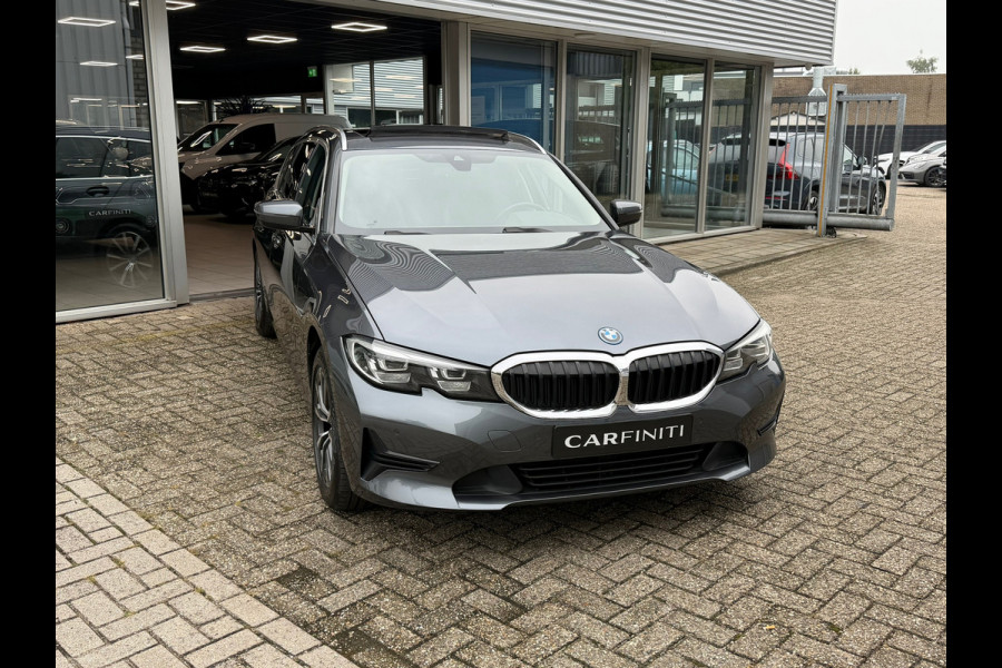 BMW 3-serie 320e Touring Business Edition Plus 204 Pk |Navigatie | Cruise | Panoramadak | Camera | 17".